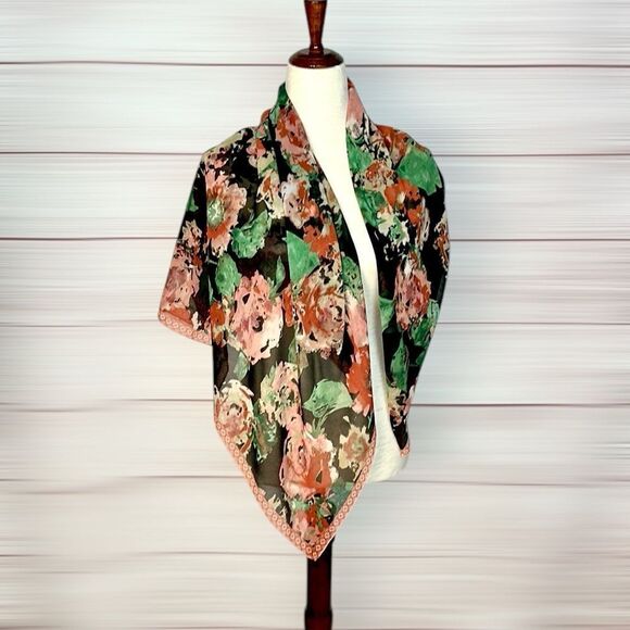 Large Silk (?) Chiffon Square Scarf Floral Print Hand Rolled 40x40” - Picture 4 of 11